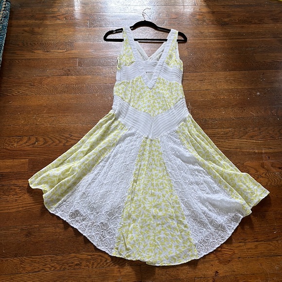ANTHROPOLOGIE LEIFNOTES Yellow Bird Print Midi Patchwork Eyelet Lace Boho Dress - Picture 8 of 13